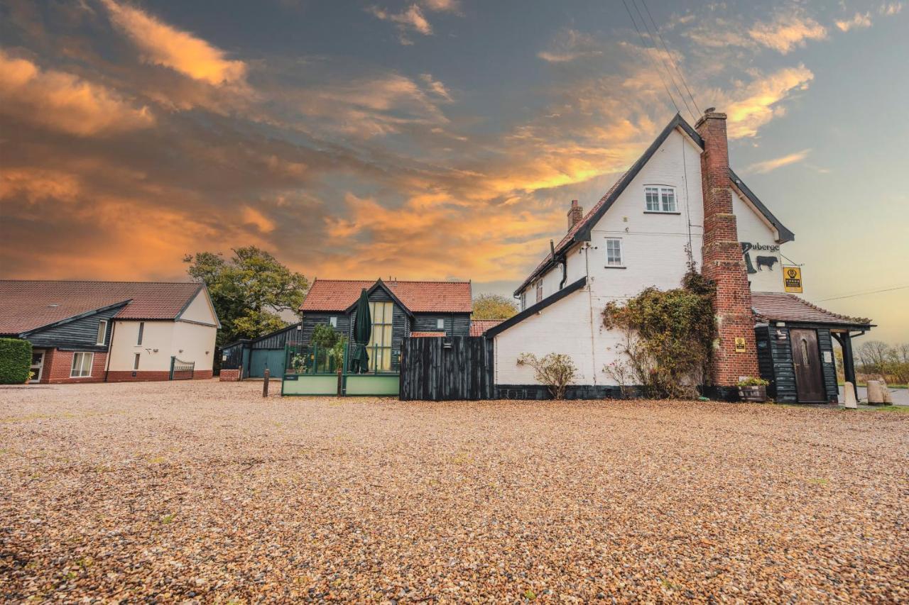 The Auberge Yaxley  Exterior photo